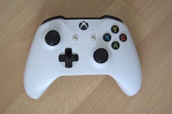 Xbox One S 1T - 3