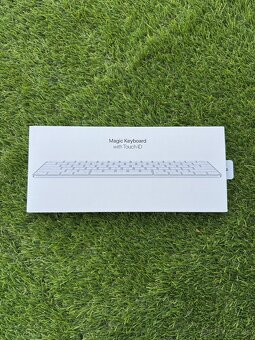 Apple Magic Keyboard Touch ID - White - 3