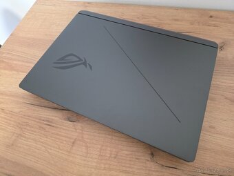 Asus Rog Strix G16 (2025) - 3
