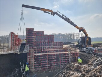 Doprava, náves plato s hr, súprava s hr, valník s hr - 3