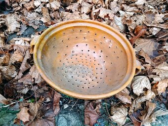 Unikátny starožitný keramický cedník - 3