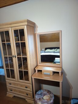 skriňa, toaletný stolík, taburetka - 3