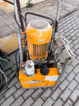 Predám stenovú pílu - 3