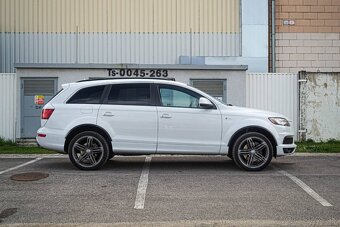 Audi Q7 3.0 Turbo Benzín Quattro 7Miest - 3