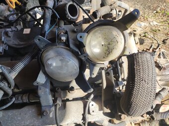 Motor Kia Carnival - 3