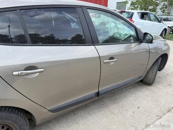 Rozpredam Renault Megane III 1.6 K4MP848 - 3