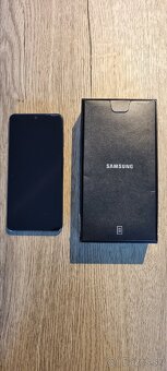 Samsung Galaxy S21 5G - 3