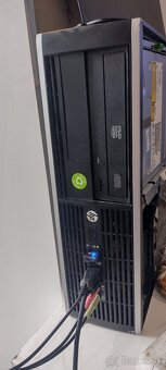 Počítač Asus - 3