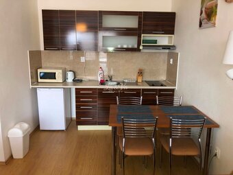 Na predaj veľký apartmán v Podhájskej - 3