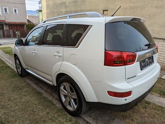 Peugeot 4007 - 3