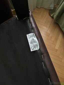 Tmavohnede drevene stolicky. - 3