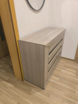 Komoda - 3