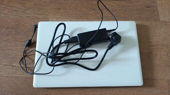 Asus X552 - 3