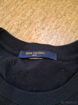 Louis Vuitton Black T-Shirt 🖤✨
- 3