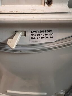 Zhora plnená práčka Elektrolux EWT1266EDW - 3