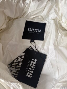 Trapstar Biela Bunda Velkost S - 3