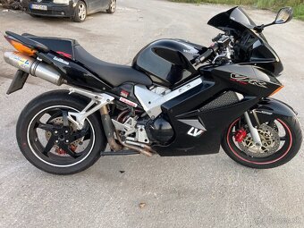 Honda VFR 800 VTEC 2003 - 3