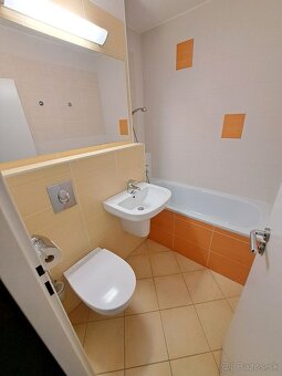 Prenájom kanc. (26 m2) s balkónom, Seberíniho, Ružinov - 3