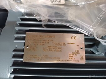 Elektromotor s prevodovkou - 3