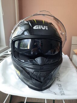 Prilba Givi - 3