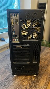 Predám herný počítač + monitor, myš - 3