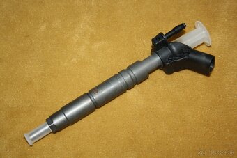 VSTREKOVACIE TRYSKY MERCEDES-BENZ 320CDI A6420700587 - 3