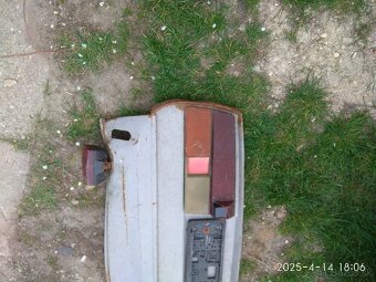 Škoda 105 zadné čelo a nárazník predni - 3
