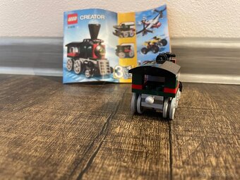 LEGO Creator 31015 – Emerald Express (3v1 vlak) - 3