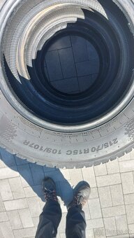 Zimné pneumatiky Kumho 215/70 R15C – 5-6 mm dezén – 15 €/ks - 3