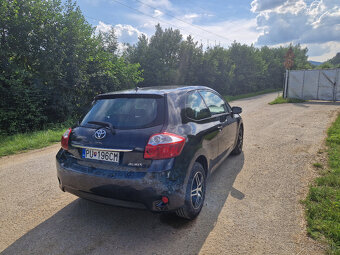 Toyota Auris 1.3 vvti 2010 benzín 73 kw - 3