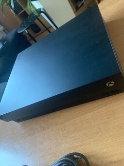 Xbox one x 1tb NA DIELY - 3