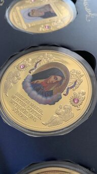 zberateľska sads pozlátených medailí s motívom Panny Márie - 3