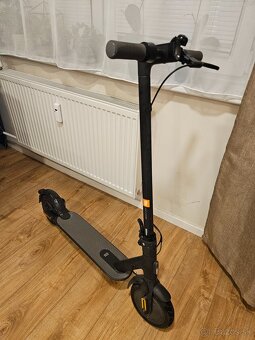 PREDAM Elektrickú kolobežku Xiaomi ako nová - 3