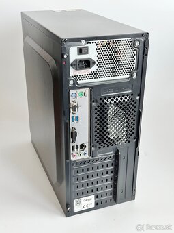 Počítač Akyga s monitorom a príslušenstvom - 3