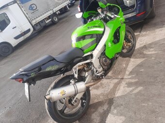 Kawasaki zx9r - 3