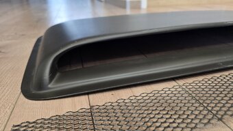 Predny difuzor s ciernou mriezkou - 3