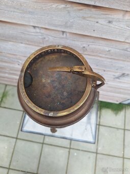 Starozitni seceni popolník na stojane. - 3