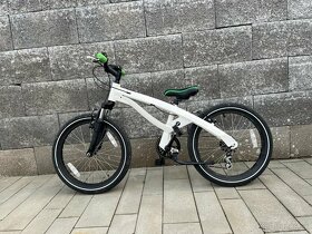 Detský bicykeľ značky Bmw - 3
