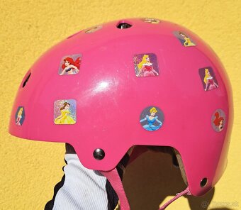3 cyklistické prilby - dievčenské - 3
