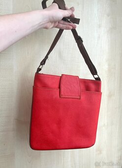 MK crossbody červená kabelka - 3