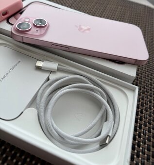 IPhone 15 128GB Pink - 3