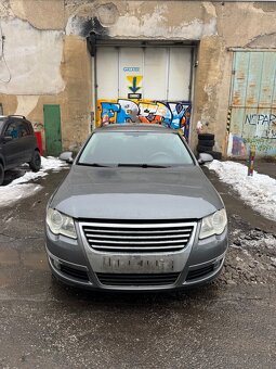 Rozpredám passat b6 2.0 tdi m6 combi sivy - 3