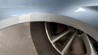BMW 5 r.v. 2018, ľavý predný hliníkový blatník. - 3