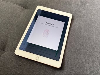 iPad Air 2, 16GB, cellular Gold - 3