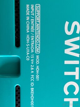 Nintendo Switch Lite + 4 hry - 3