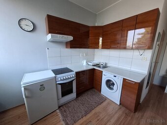 Na predaj priestranná 26 m2 garzónka v Poprade - 3