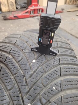 Zimné 245/45 R19 - 3