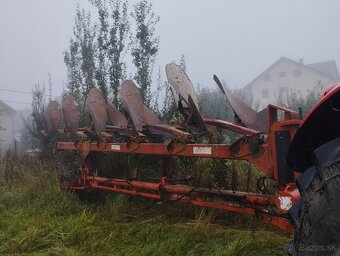 Predám otocný pluh, obracak, 5 radlicny - 3