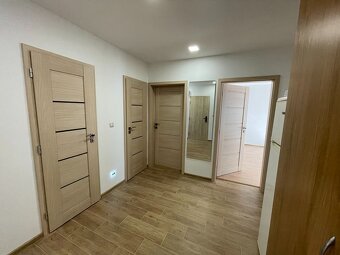 Prenajmem zrekonštruovaný 2 izbový byt v centre mesta - 3