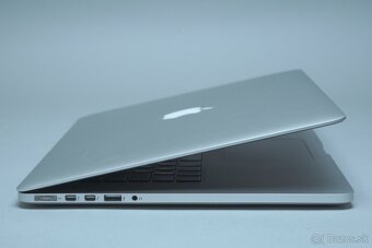 ZÁRUKA/Macbook Pro 15.4"/I7 2.2GHZ/16GB RAM/256GB SSD/CZ - 3